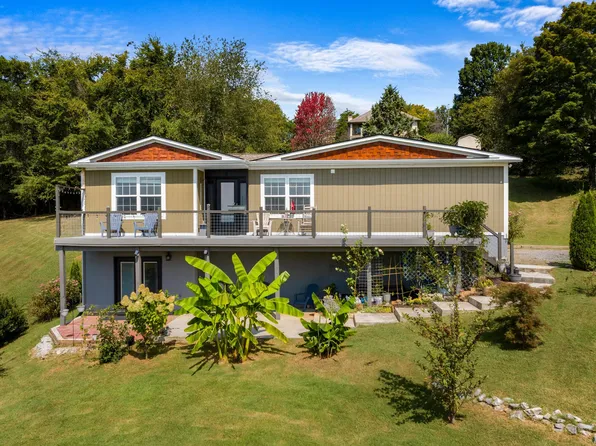 386 White Oak Cir, Kodak, TN 37764