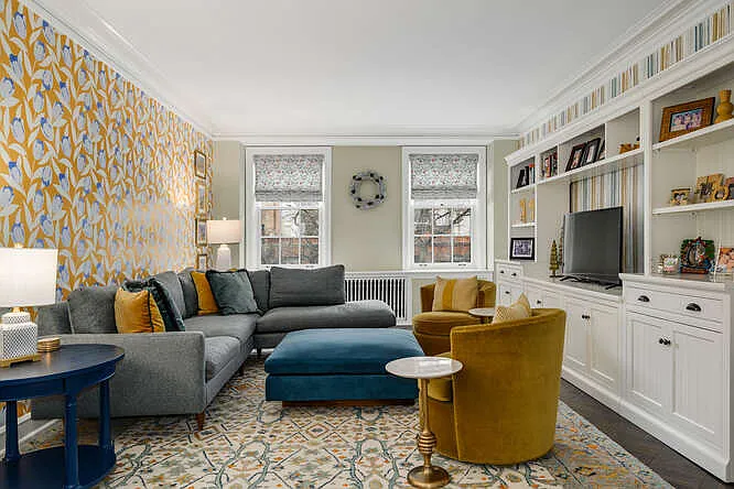 73 E Elm St #4B — Photo 4