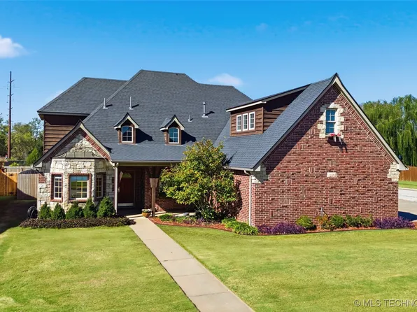 11728 S Willow Pl, Jenks, OK 74037