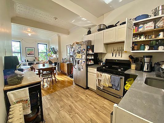 4th image of 79 Underhill Ave APT 3L