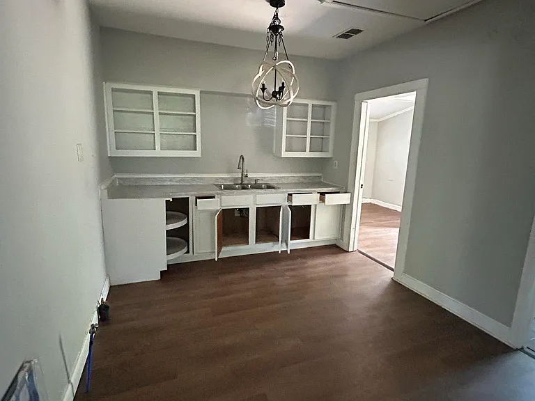 508 W Elk St — Photo 6