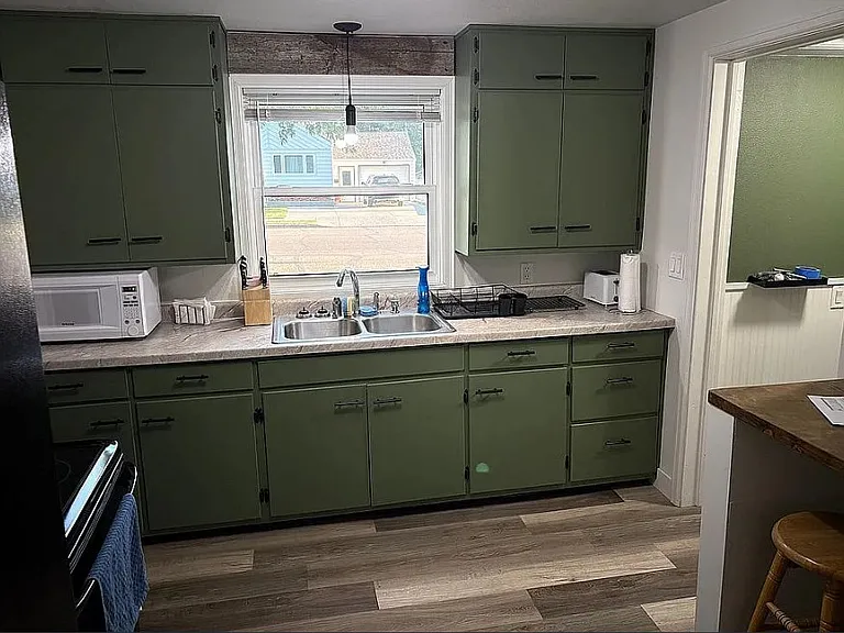 102 10th St SW — Photo 11