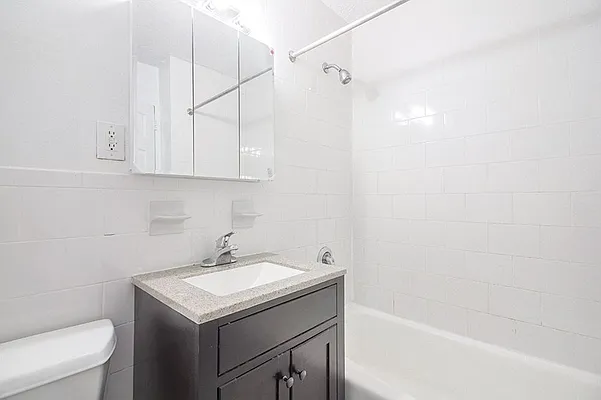 Rented by Zumper Inc | media 28