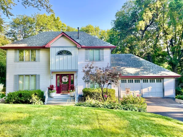 4142 Blueberry Knls, Saint Paul, MN 55123