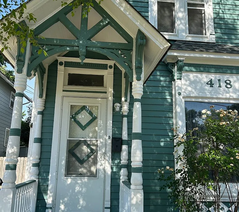 418 Saint Charles St