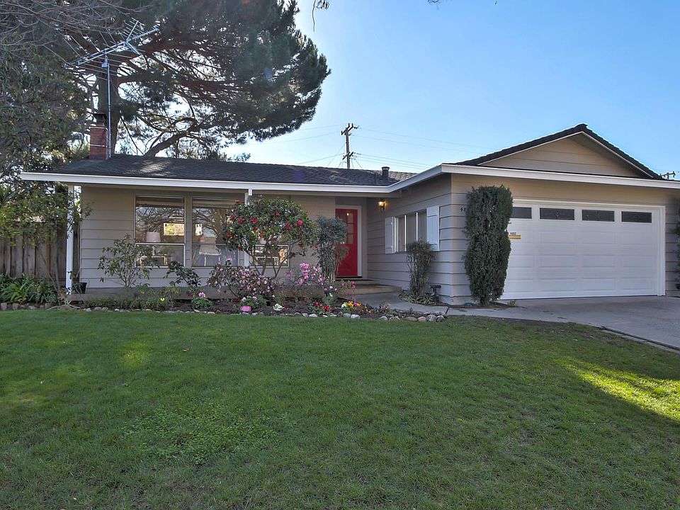 1st image of 4802 Pebble Glen Dr