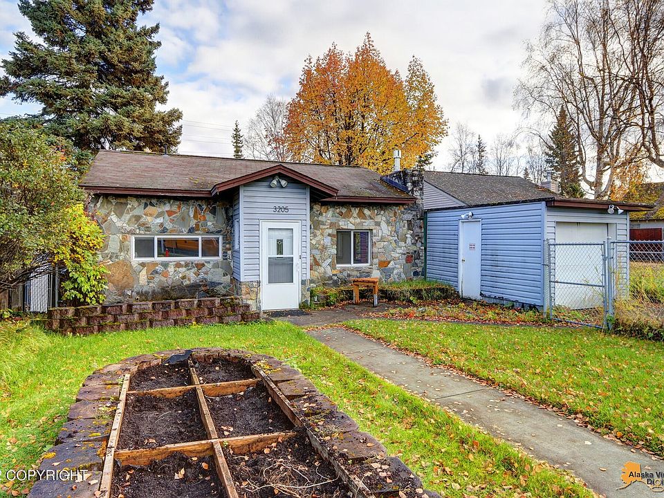 1st image of 3205 Woodland Park Dr