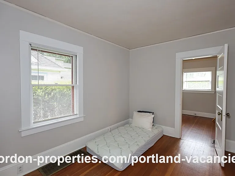 3815 SE 11th Ave — Photo 18