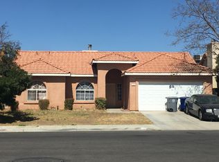 172 Santa Barbara St, Los Banos, CA 93635