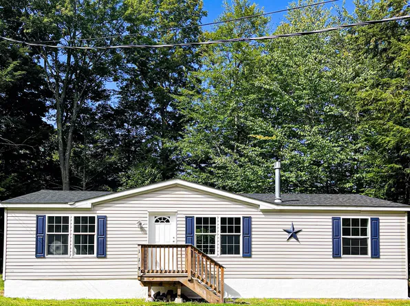118 Ginger Snap Dr, Greentown, PA 18426