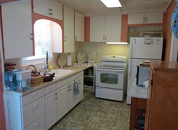 5th image of 1100 11th St E