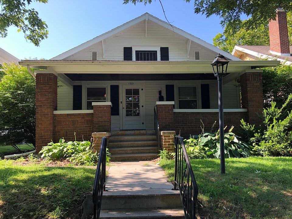 1st image of 1221 W North St