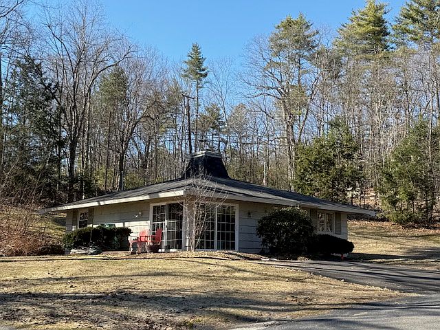 1st image of 2 Waters Edge Rd