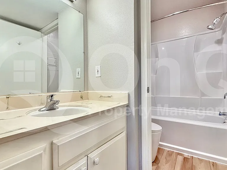5525 E Thomas Rd #R7 — Photo 21