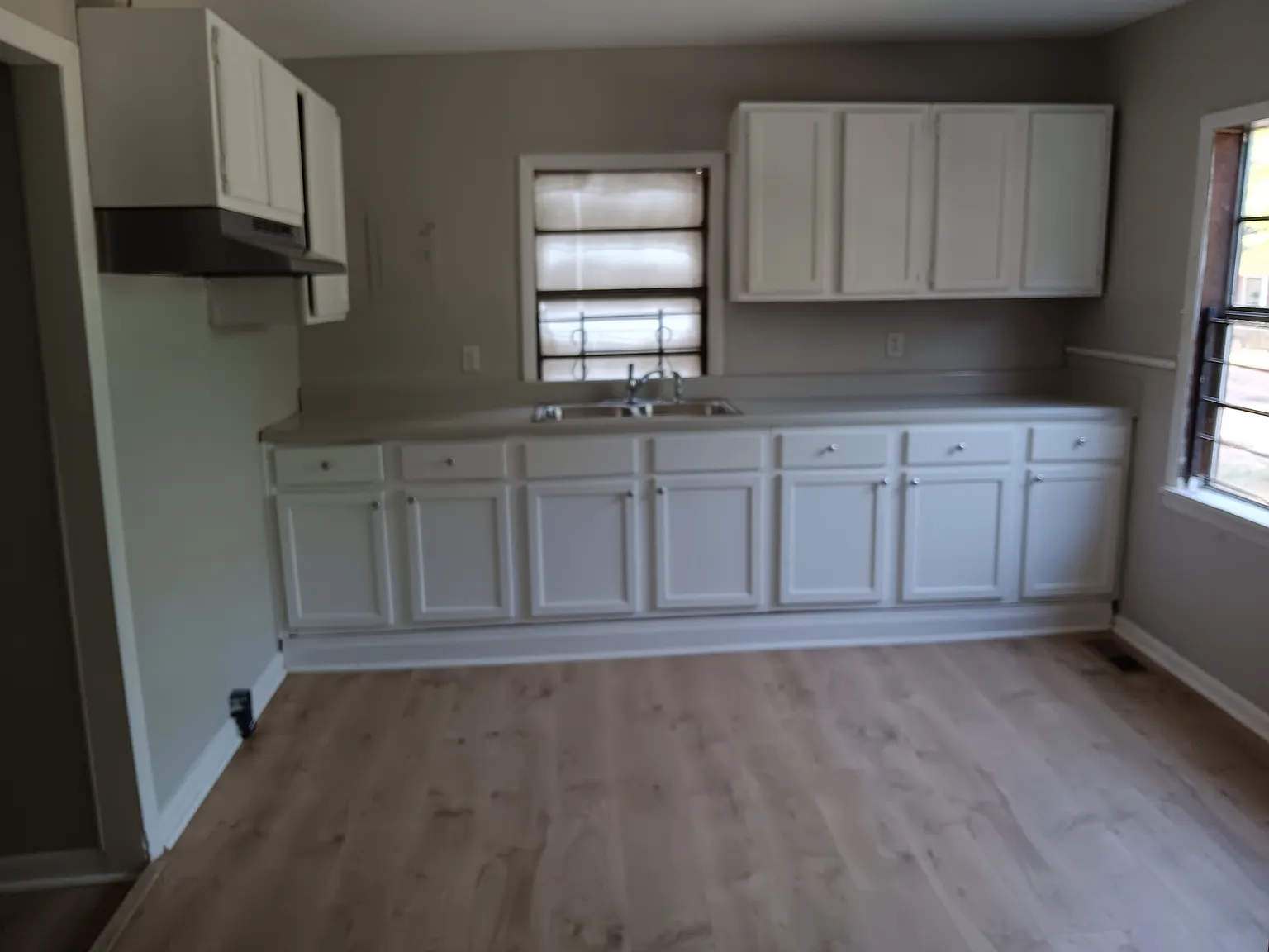 3 bed, 1211 sqft, $1,250 — Photo 2