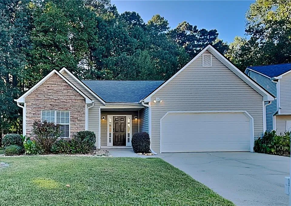3605 Clubside Walk NW