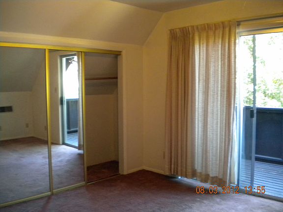 Upstairs rear bedroom