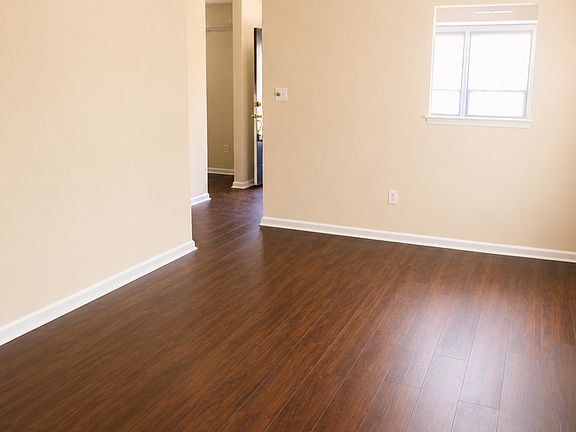 4th image of 4015 Reese Dr S