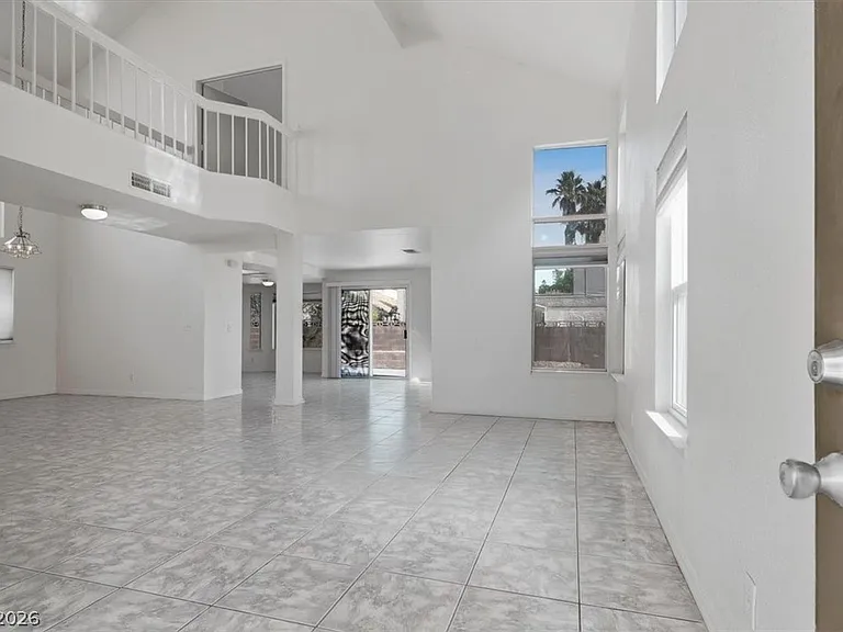 2408 Sage Pointe Cir — Photo 4