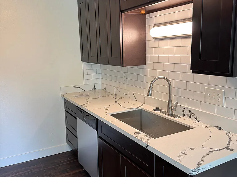 1001 N 6th St #5 — Photo 11