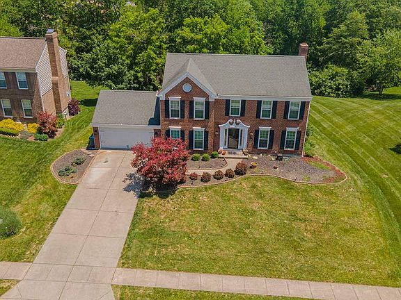 3rd image of 4 Baywood Ct