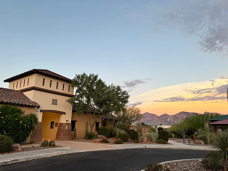 1005 W Lark Bunting Ln — Photo 52
