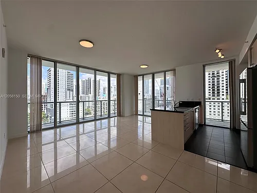 1111 SW 1st Ave #1525 Photo 1