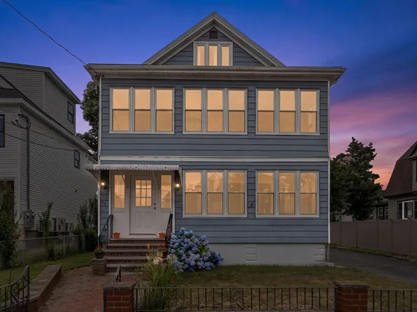 28 2nd St #1, Medford, MA 02155