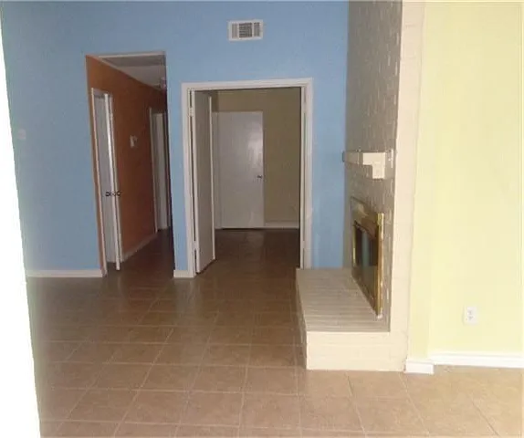4 bed, 2.0 bath, 1252 sqft, $1,750 — Photo 4