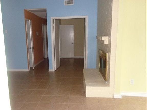 4th image of 16714 Sinaloa Dr