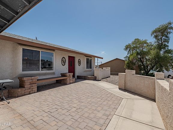 3rd image of 3056 Ironwood Dr