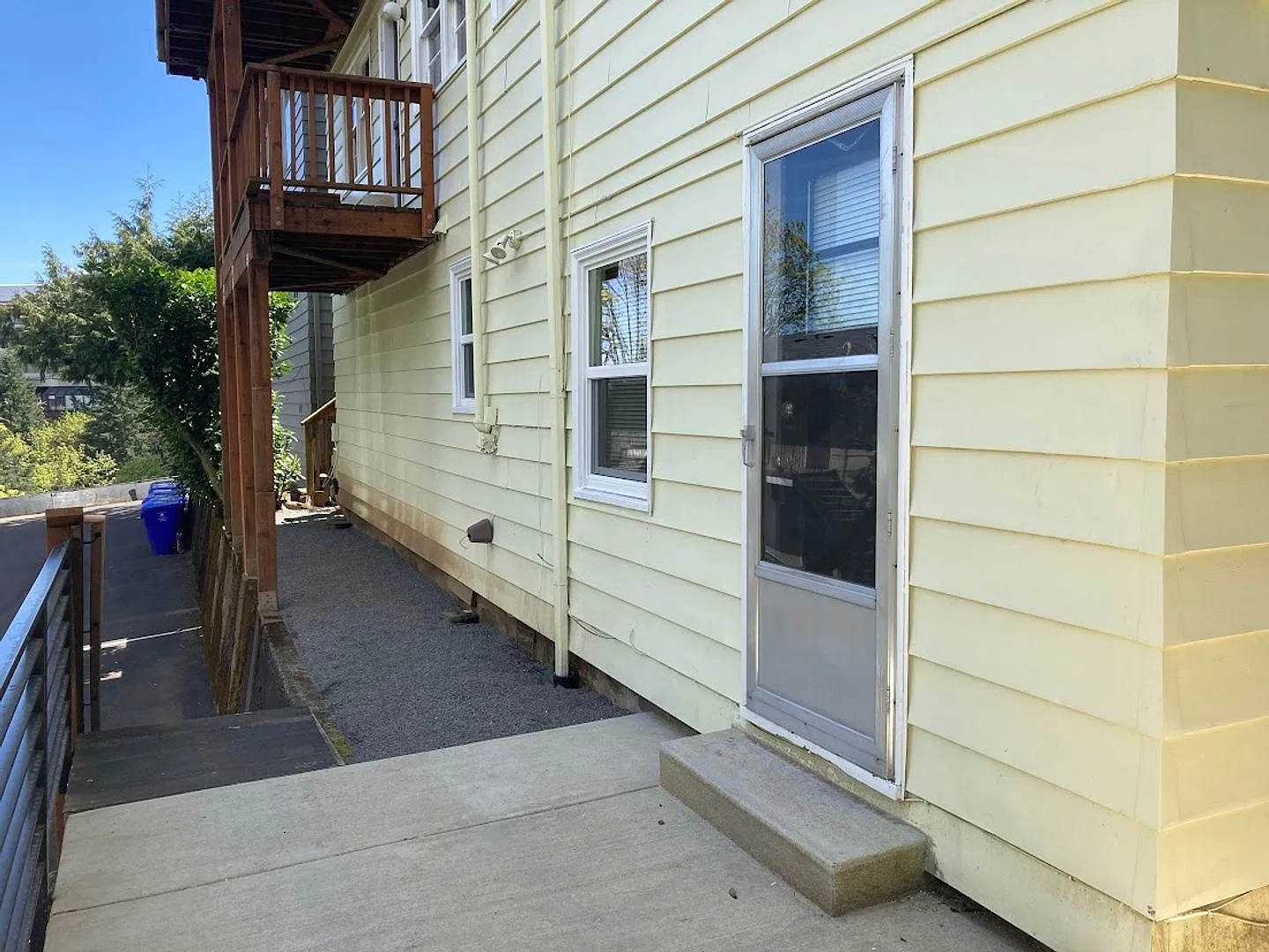 CarFa03 — Photo 2