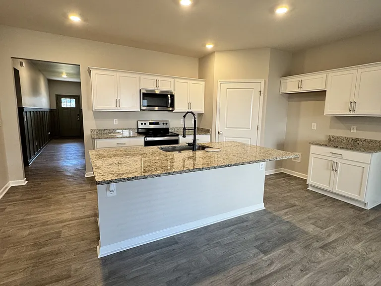 4518 Sandstone Dr — Photo 8
