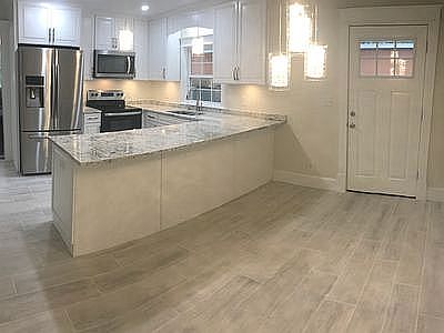 4th image of 2100 Magnolia Ave