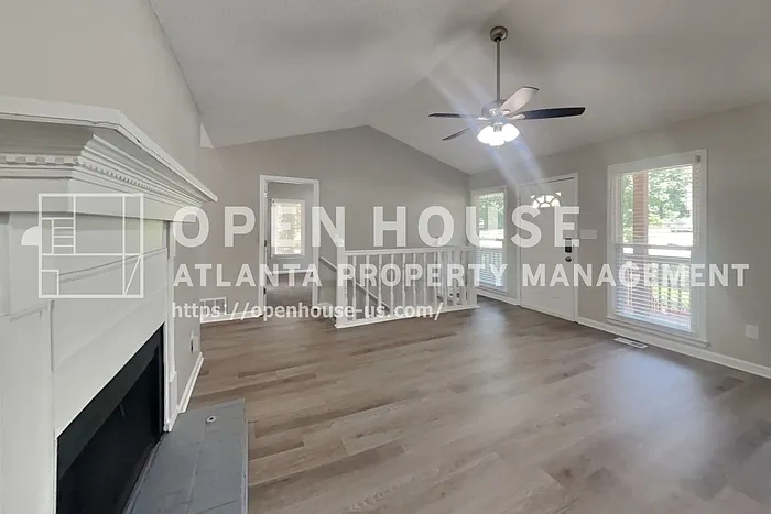 66 Freestone Ln — Photo 3