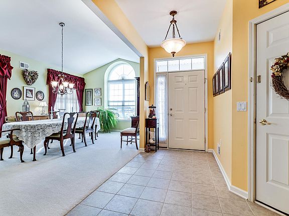 5th image of 196 Enclave Blvd
