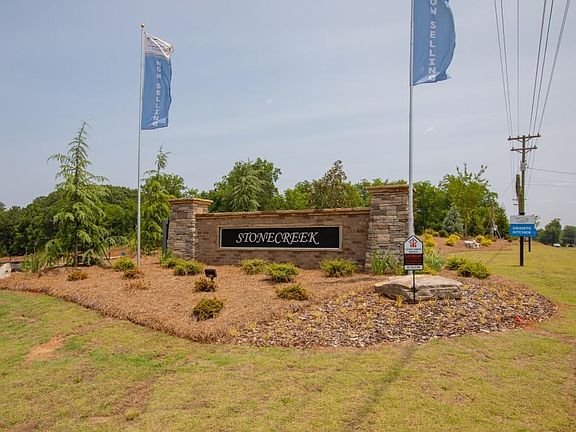 5th image of 912 Stone Creek Ct
