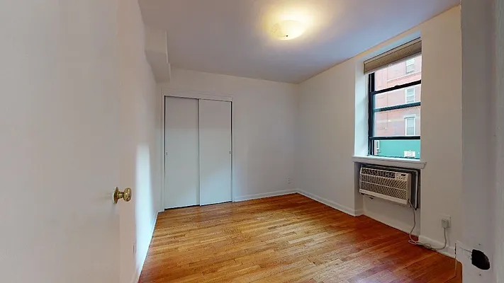 Rented by Bond New York | media 18