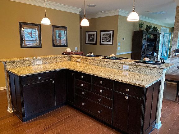 4th image of 807 Tanglewood Ct