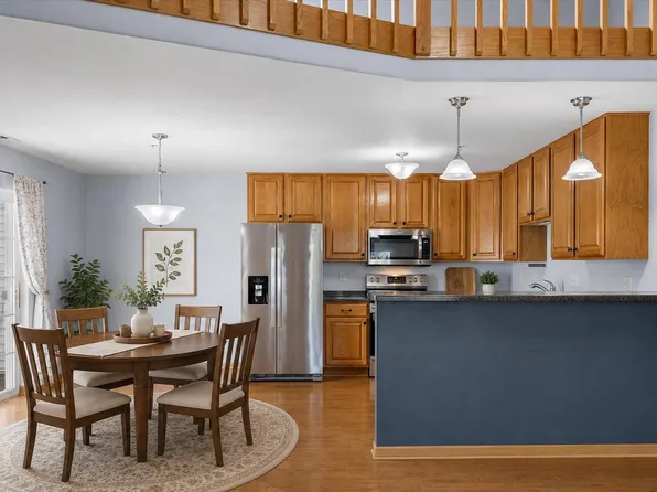 4226 Taylor Harbor W W #8, Mount Pleasant, WI 53403