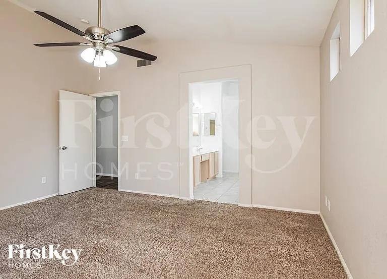 15615 W Watkins St — Photo 9