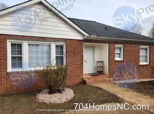 1316 N Lafayette St, Shelby, NC 28150