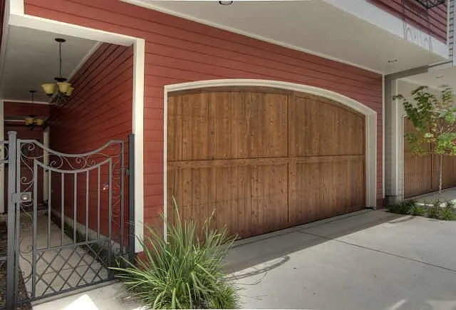 3 bed, 2.5 bath, 2152 sqft, $3,500 — Photo 2