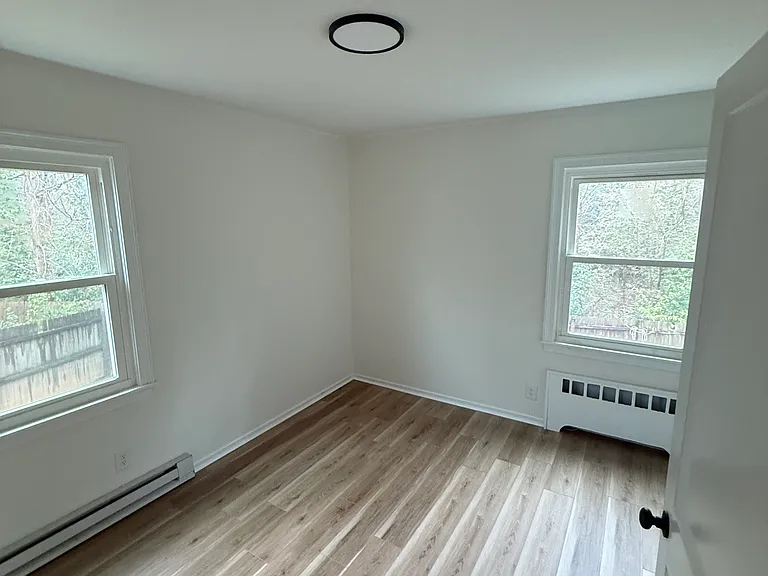 1003 William Dr — Photo 5