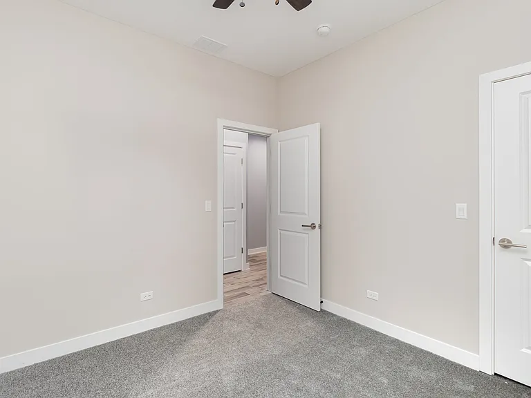 2708 W Jackson Blvd #G — Photo 5