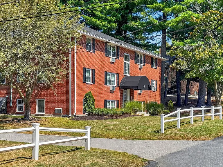 Eagle Rock Apartments at Nashua — Photo 15