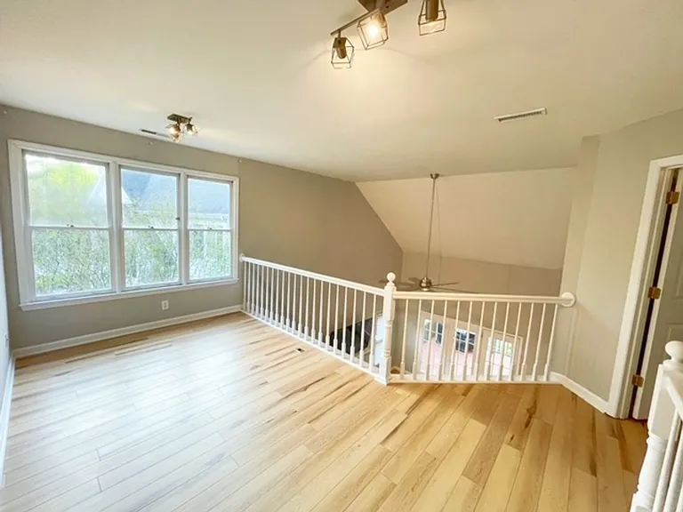 1624 Nesfield Pl — Photo 18