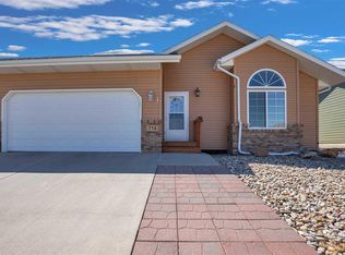 715 Earleen St, Rapid City, SD 57701