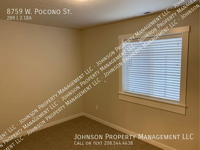 8759 W Pocono Ln — Photo 7