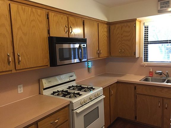 2nd image of 206 Pauline Dr